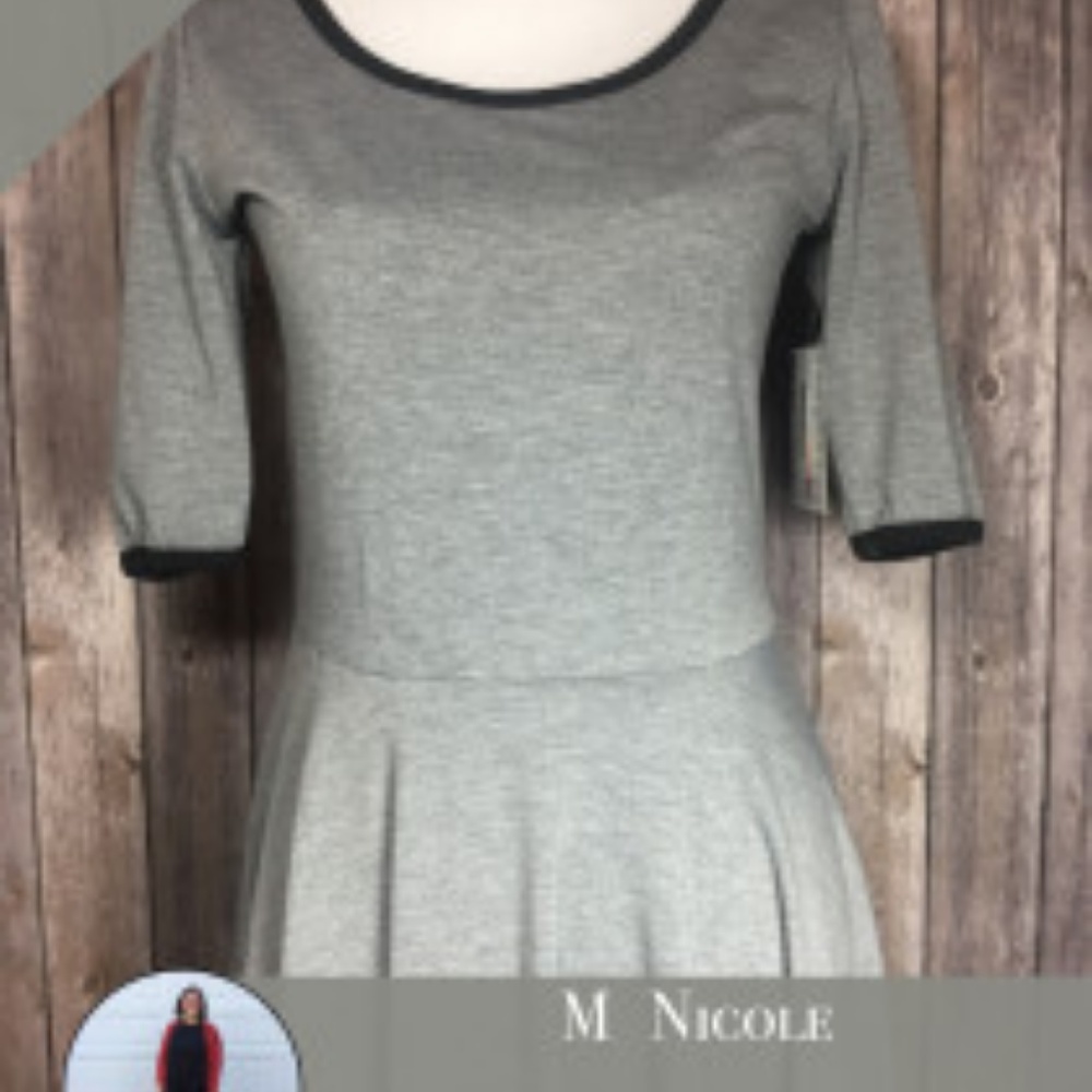 BNWT Medium LuLaRoe Nicole